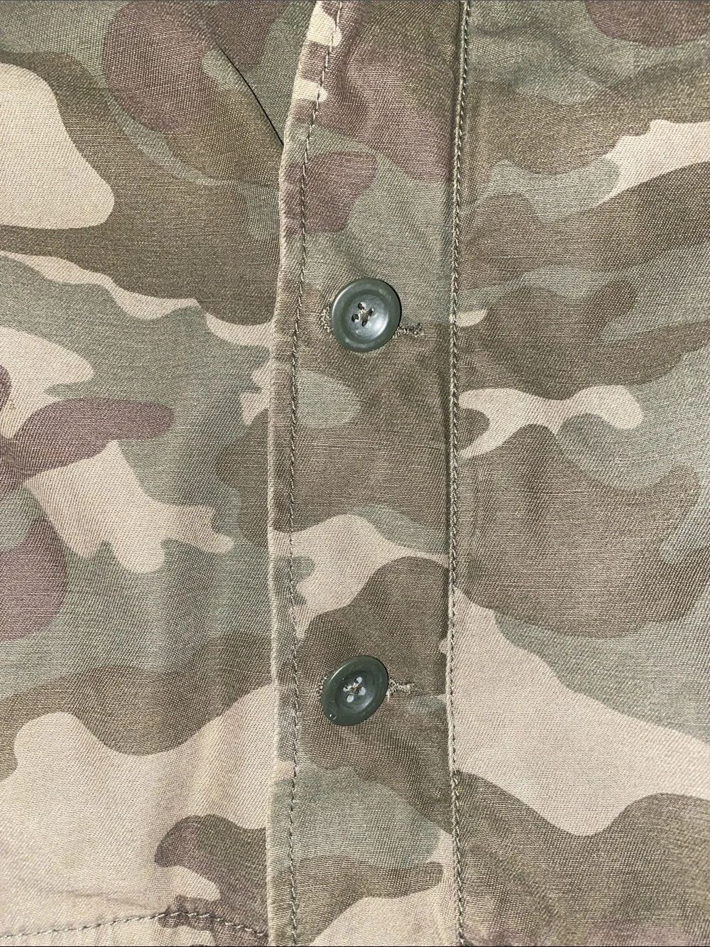 Boys Medium Old Navy Army fleece lined camo coat.